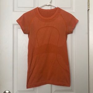 Lululemon workout top